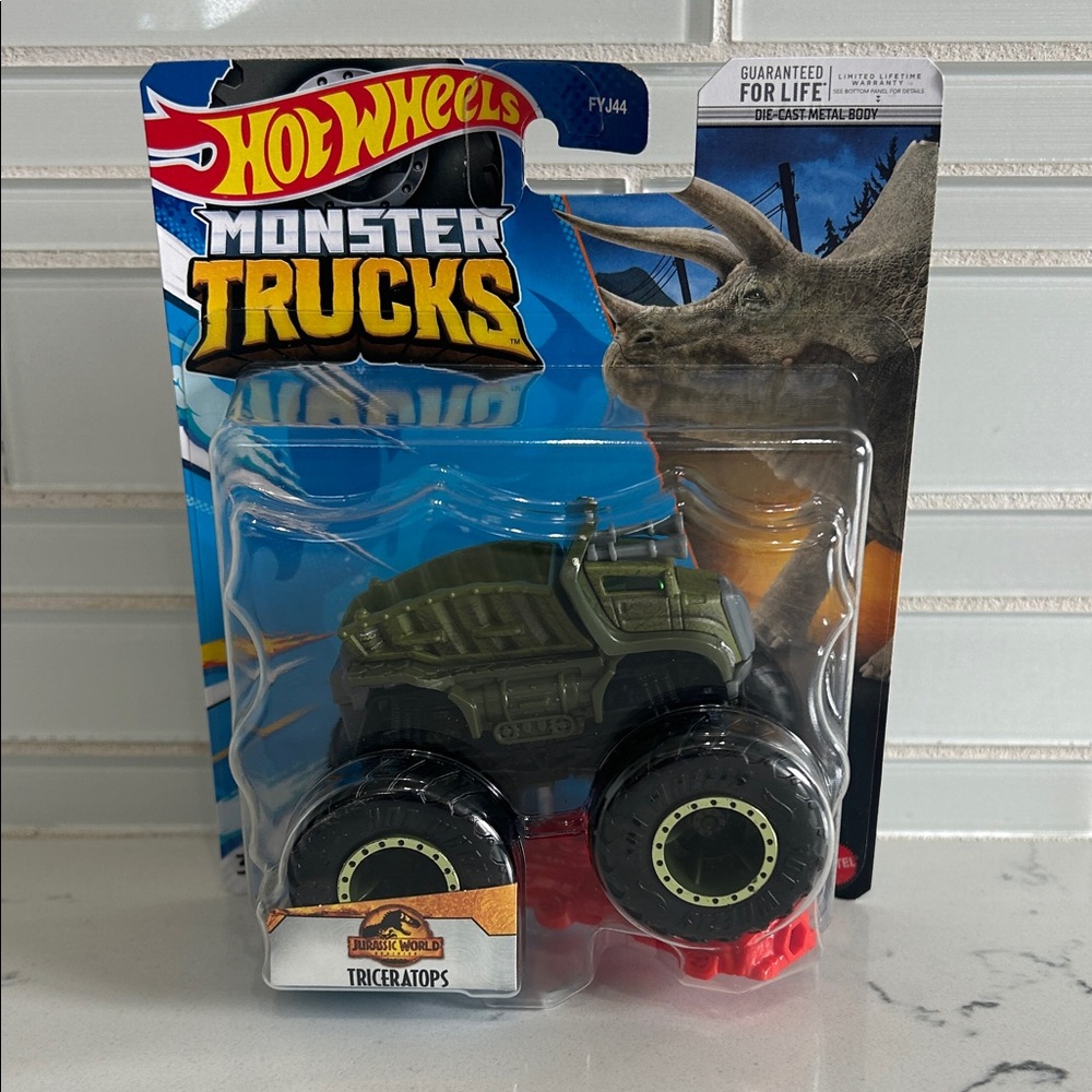 Hot Wheels Monster Trucks Triceratops - Olive Green and Black